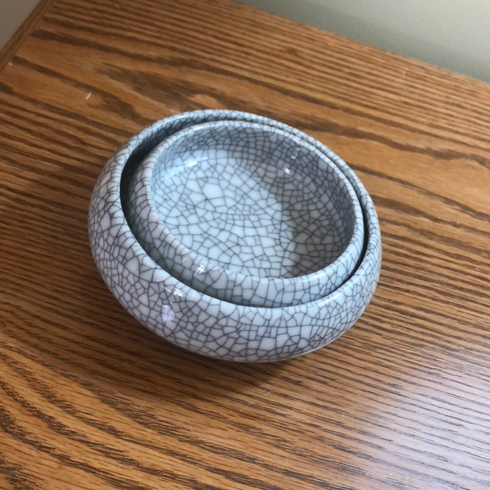 Crazed Grey ceramic nesting bowls - Picture 3 of 4